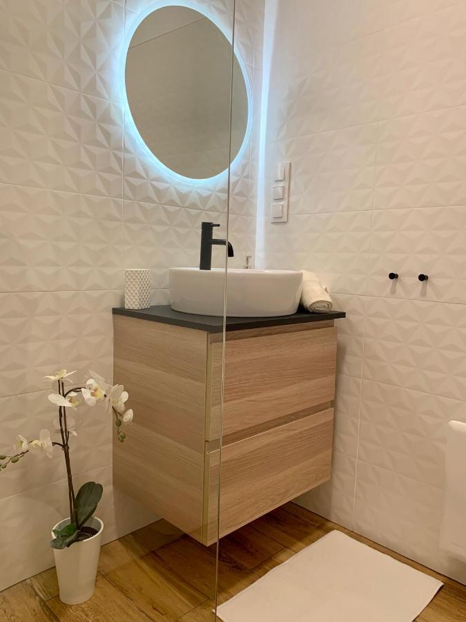 Madagascar Apartman Кестели Екстериор снимка